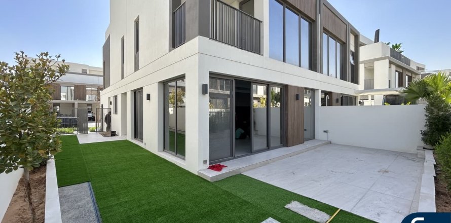 Вилла в Tilal Al Ghaf, Дубай, 4 спальни, 234м², № 91411