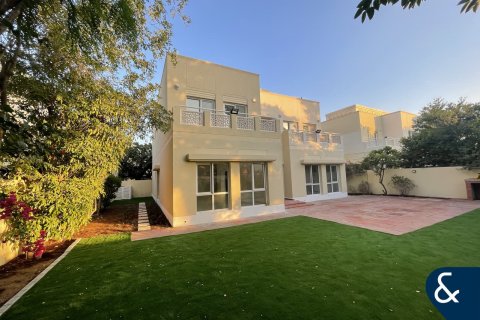 Villa à Meadows, Dubai, 5 chambres, 353 m², № 91416