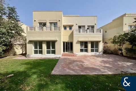 Villa à Meadows, Dubai, 5 chambres, 353 m², № 91416
