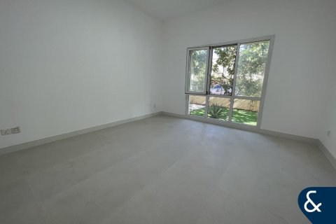 Villa à Meadows, Dubai, 5 chambres, 353 m², № 91416 - photo 4