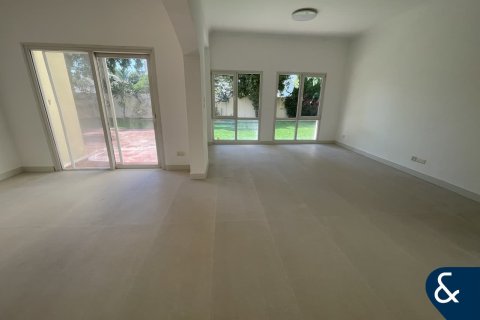 Villa à Meadows, Dubai, 5 chambres, 353 m², № 91416 - photo 3