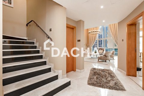 Apartment in Dubai Marina, Dubai 3 bedrooms, 225 sq.m. № 105269 - photo 18