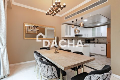 Apartment in Dubai Marina, Dubai 3 bedrooms, 225 sq.m. № 105269 - photo 17