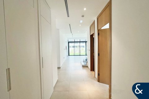 Купить виллу в Jumeirah Luxury, Джумейра Гольф Эстейтс, Дубай: 4 спальни, 319м², № 75436 - фото 3