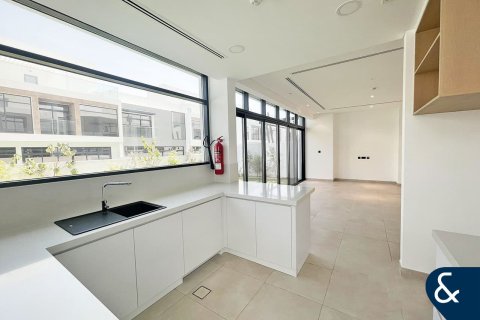 Купить виллу в Jumeirah Luxury, Джумейра Гольф Эстейтс, Дубай: 4 спальни, 319м², № 75436 - фото 6