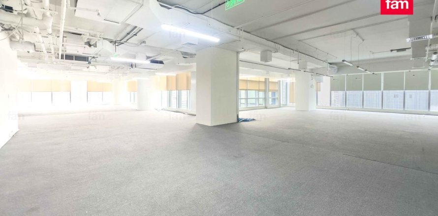 Офис в Бизнес-Бэе, Дубай, 575.9м², № 11482