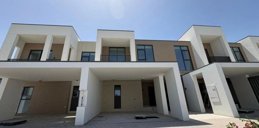 Adosado en Dubai, 3 dormitorios, 146 m², № 103221