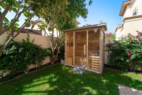 Villa en Dubai, 4 dormitorios, 338 m², № 103219 - foto 18