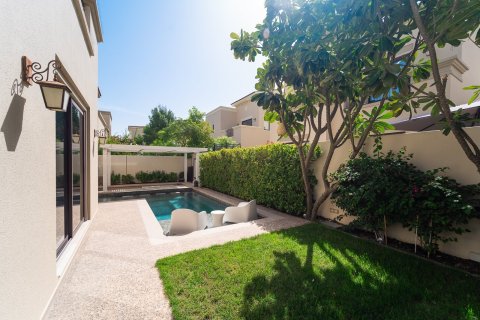 Villa en Dubai, 4 dormitorios, 338 m², № 103219 - foto 25