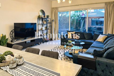 Снять в аренду таунхаус в Мудоне, Дубай: 3 спальни, 179.99956250м², № 125083 - фото 7