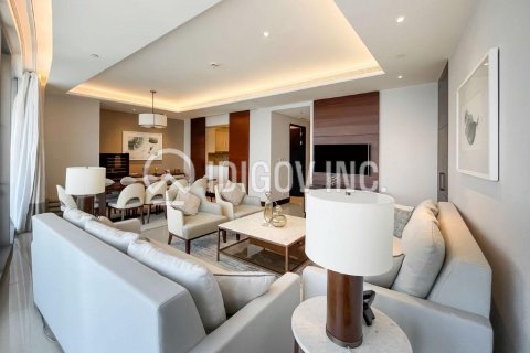 Appartement à The Address Residence Fountain Views, Downtown Dubai (Downtown Burj Dubai), Dubai, 4 chambres, 236 m², № 60028 - photo 8