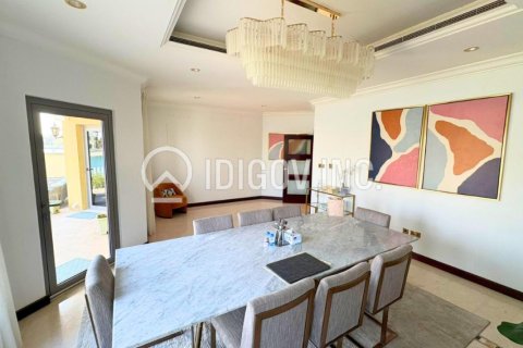 Снять в аренду виллу в Garden Homes, Пальма Джумейра, Дубай: 5 спален, 622м², № 60029 - фото 8