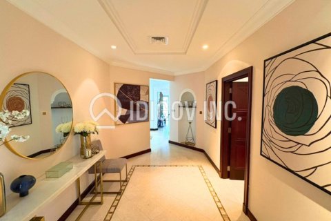 Снять в аренду виллу в Garden Homes, Пальма Джумейра, Дубай: 5 спален, 622м², № 60029 - фото 10
