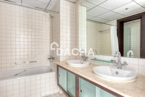 Apartment in Dubai Marina, Dubai 3 bedrooms, 191 sq.m. № 118899 - photo 11