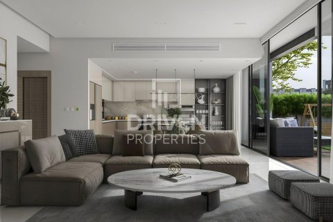 Villa in Dubai 4 bedrooms, 88.07 sq.m. № 126278 - photo 2