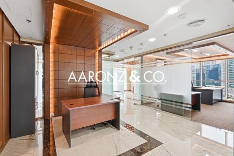 Снять в аренду офис в Бизнес-Бэе, Дубай: 158м², № 103160 - фото 2