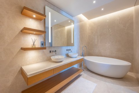 Apartment in Palm Jumeirah, Dubai 4 bedrooms, 455 sq.m. № 96944 - photo 16