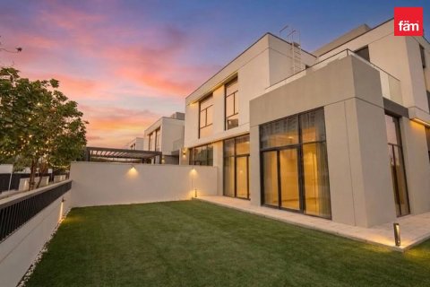 Townhouse in Al Furjan, Dubai 4 bedrooms, 330.4 sq.m. № 139615