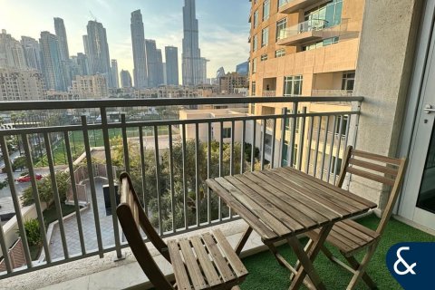 Apartamento en BURJ VIEWS en Downtown Dubai (Downtown Burj Dubai), Dubai, 1 dormitorio, 84 m², № 99071 - foto 2