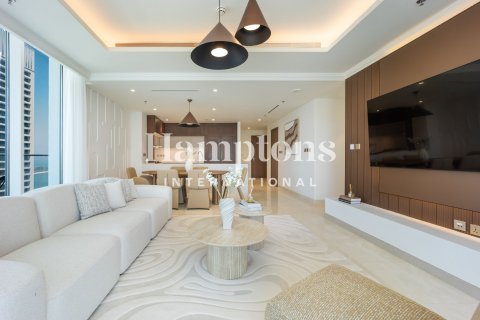 Ático en Dubai Harbour, Dubai, 4 dormitorios, 232.07912624 m², № 113965 - foto 2