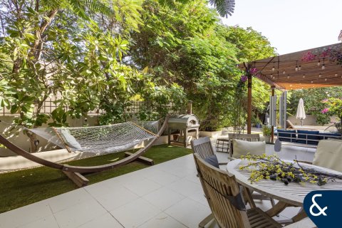 Villa in The Villa, Dubai 5 bedrooms, 595 sq.m. № 88587 - photo 18