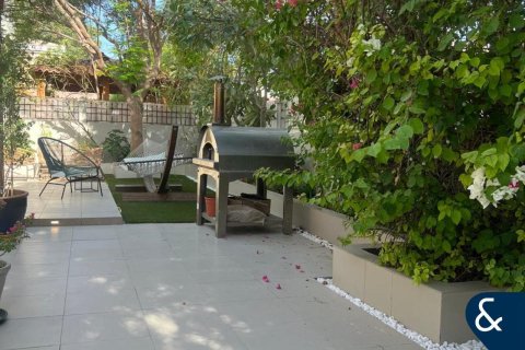 Villa in The Villa, Dubai 5 bedrooms, 595 sq.m. № 88587 - photo 7