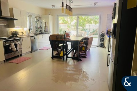 Villa in The Villa, Dubai 5 bedrooms, 595 sq.m. № 88587 - photo 8