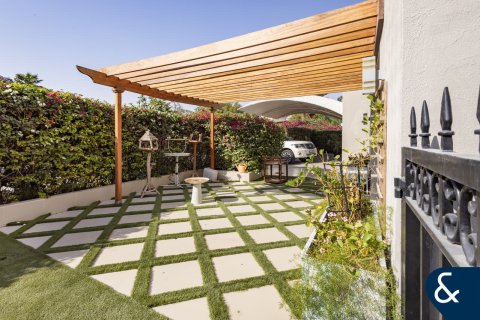 Villa in The Villa, Dubai 5 bedrooms, 595 sq.m. № 88587 - photo 23