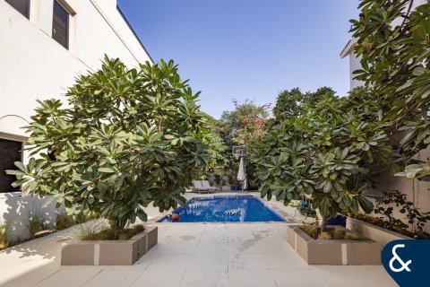 Villa in The Villa, Dubai 5 bedrooms, 595 sq.m. № 88587 - photo 17