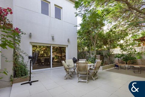 Villa in The Villa, Dubai 5 bedrooms, 595 sq.m. № 88587 - photo 24