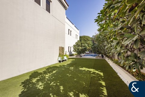 Villa in The Villa, Dubai 5 bedrooms, 595 sq.m. № 88587 - photo 21