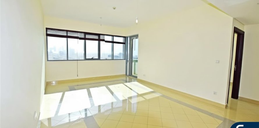 Appartement à Golf Towers, The Views, Dubai, 1 chambre, 92 m², № 74613