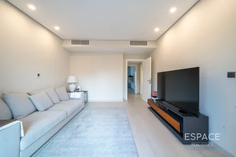 Villa in Meadows, Dubai 6 bedrooms, 457 sq.m. № 61549 - photo 6