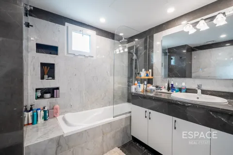 Villa in Meadows, Dubai 6 bedrooms, 457 sq.m. № 61549 - photo 12