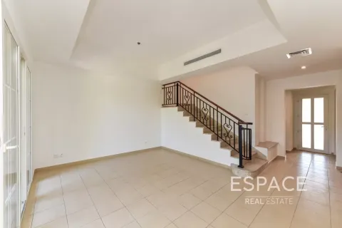 Купить виллу в Арабиан Ранчес, Дубай: 3 спальни, 206м², № 61544 - фото 8