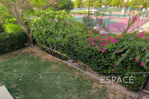 Купить виллу в Арабиан Ранчес, Дубай: 3 спальни, 206м², № 61544 - фото 18