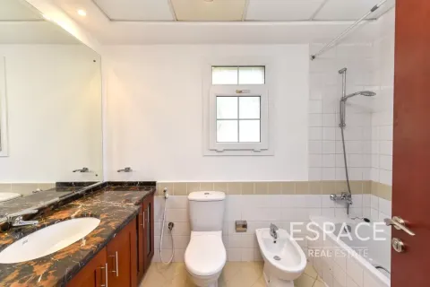 Купить виллу в Арабиан Ранчес, Дубай: 3 спальни, 206м², № 61544 - фото 15