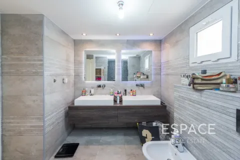 Villa in Meadows, Dubai 4 bedrooms, 390 sq.m. № 61545 - photo 11