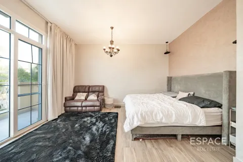 Villa in The Springs, Dubai 3 bedrooms, 209 sq.m. № 61543 - photo 12