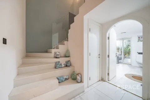 Villa in The Springs, Dubai 3 bedrooms, 209 sq.m. № 61543 - photo 10