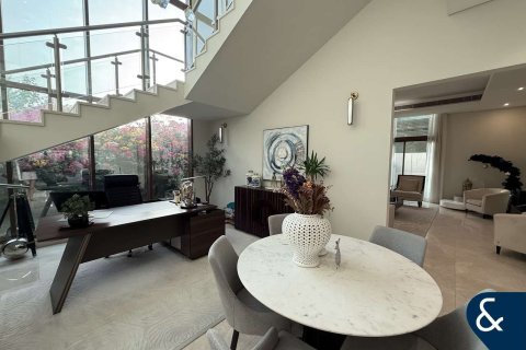 Villa in Meydan, Dubai 5 bedrooms, 701 sq.m. № 74681 - photo 13