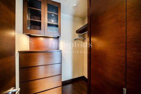 Apartamento en Burj Khalifa, Dubai, 1 dormitorio, 101.81982994 m², № 64615 - foto 6
