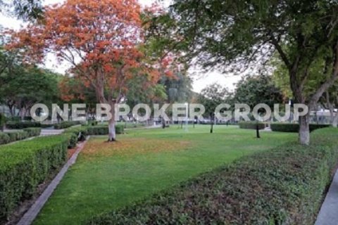 Terreno en Nad Al Sheba Gardens, Dubai, 930.2 m², № 334 - foto 9