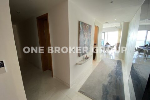 Купить квартиру в 1 JBR, Дубай: 3 спальни, 241.4м², № 335 - фото 5