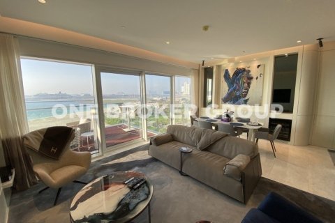 Купить квартиру в 1 JBR, Дубай: 3 спальни, 241.4м², № 335 - фото 3