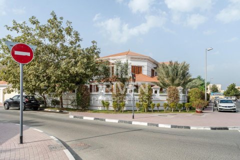 Купить виллу в Аль-Джафилие, Дубай: 5 спален, 984м², № 20174 - фото 22