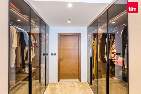 Apartment in Al Wasl, Dubai 3 bedrooms, 225.8 sq.m. № 64103 - photo 15