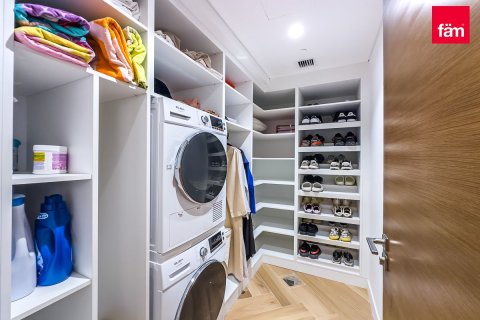 Apartment in Al Wasl, Dubai 3 bedrooms, 225.8 sq.m. № 64103 - photo 23