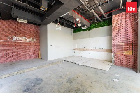 Shop in Al Barsha, Dubai 561 sq.m. № 118492 - photo 12