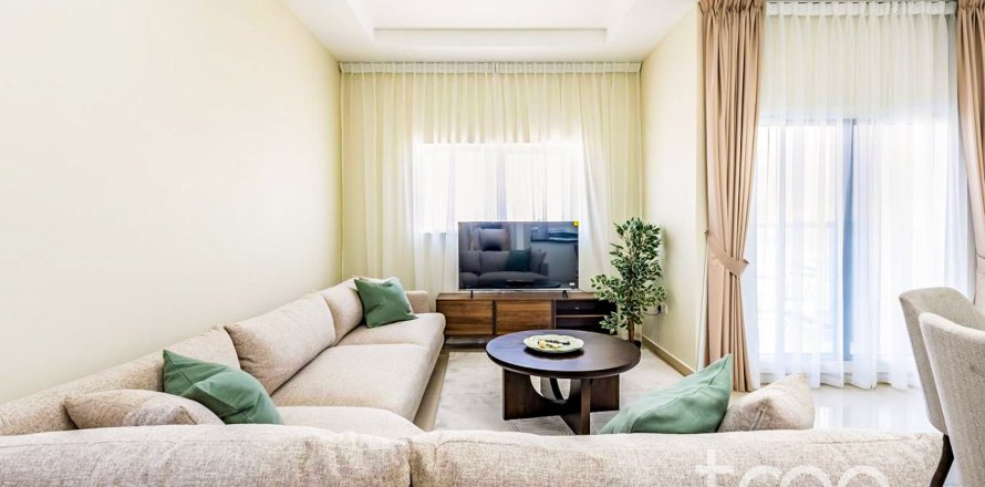 Apartamento en Dubai Sports City, Dubai, 2 dormitorios, 126.91 m², № 123678